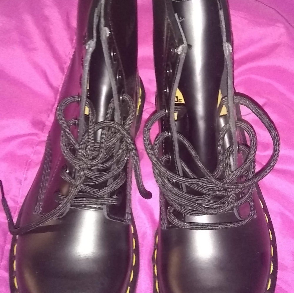 Womens Dr. Marten